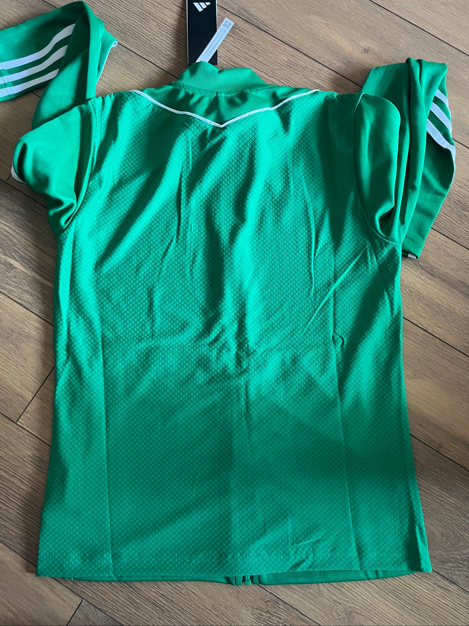 Adidas lightweight jacket size M – photo 2